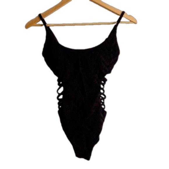 Red Carter Other - Red Carter Black Textured Cut Out One Piece Swimsuit